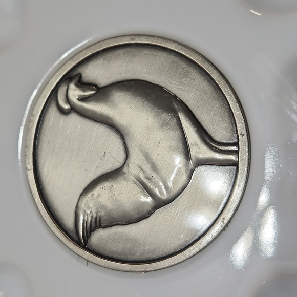 Boston Warehouse Trading Corp.  Silver metal Rooster Egg Plate - Picture 2 of 10